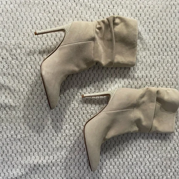 Nine West Cream Heeled Boots - Picture 3 of 4